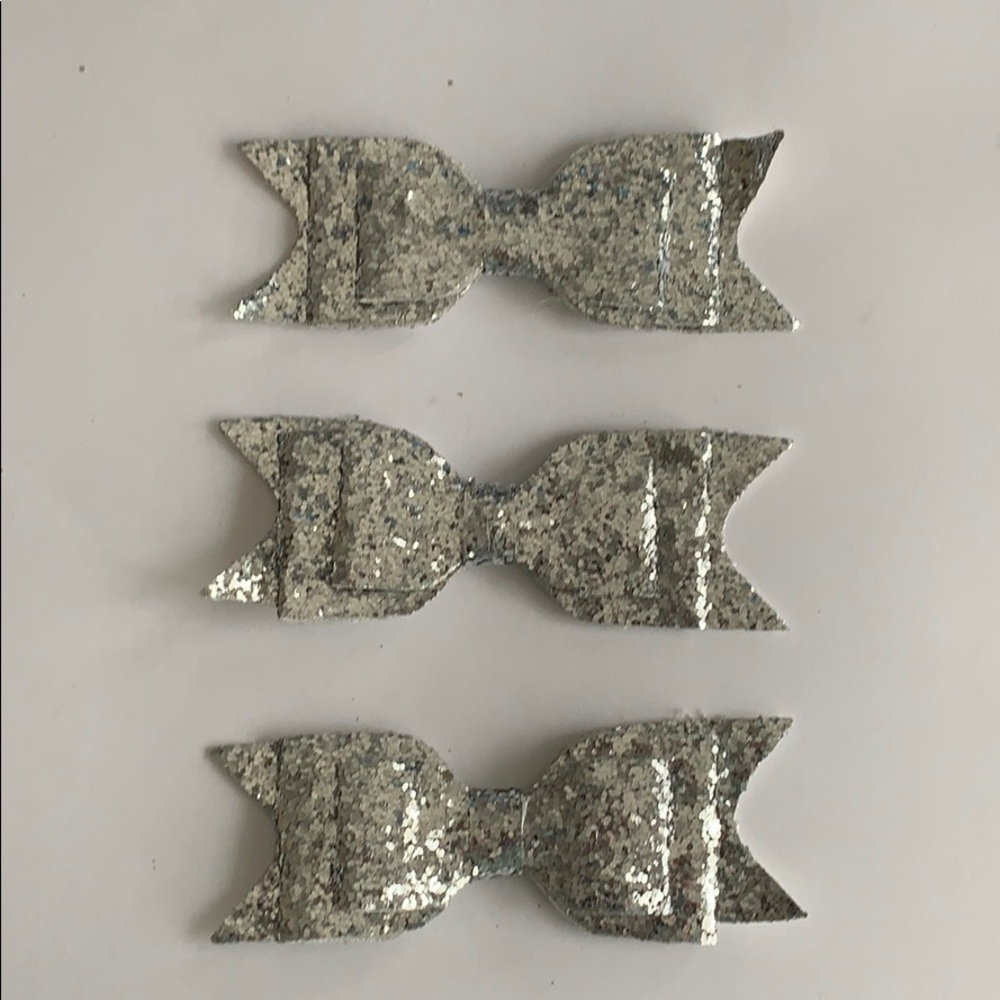 3 large silver glitter bow hair clip